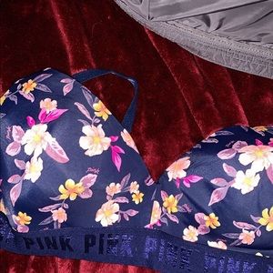 victoria’s secret pink bra